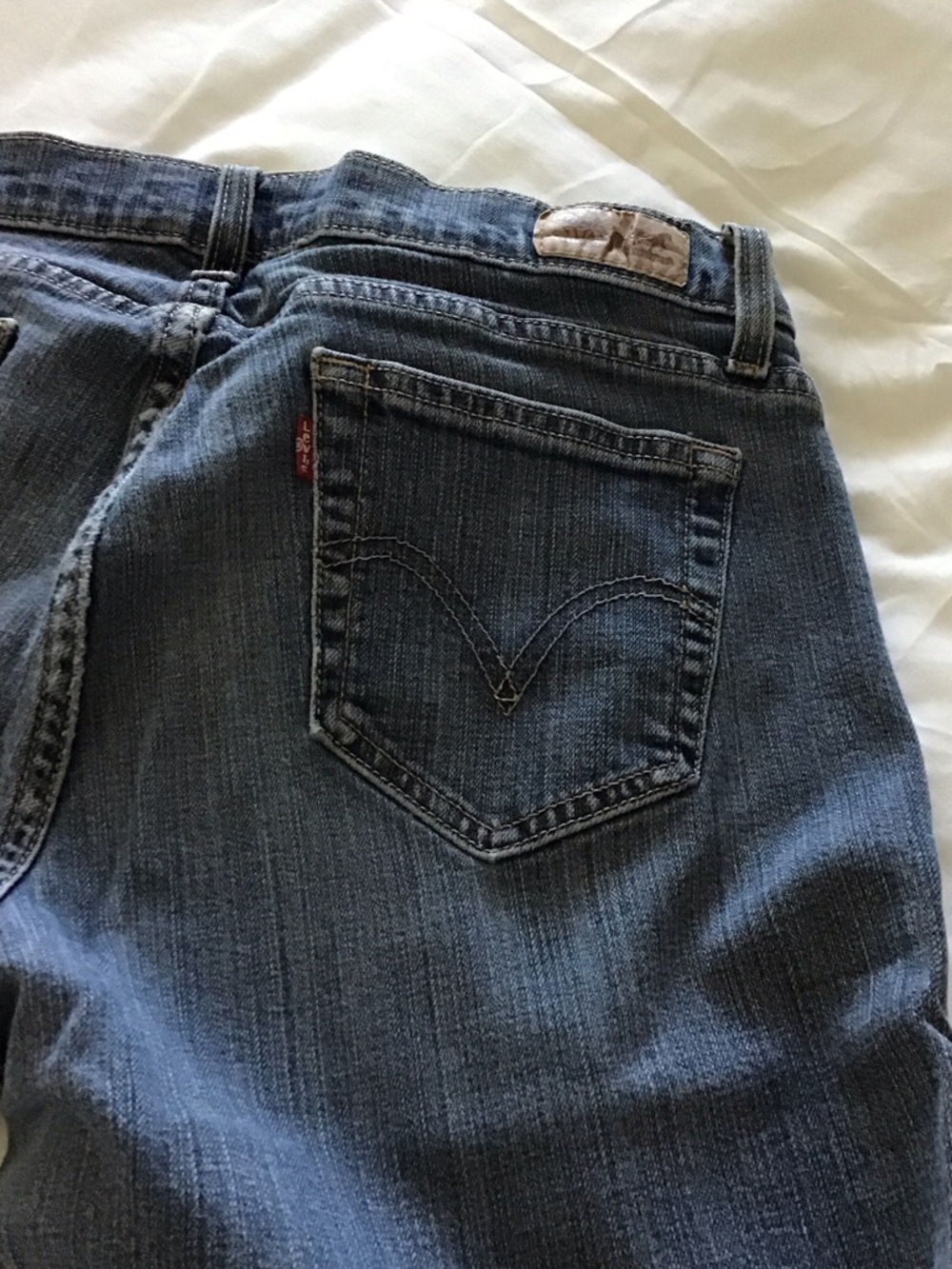Levi's Women's Dark Blue Straight Leg Jeans